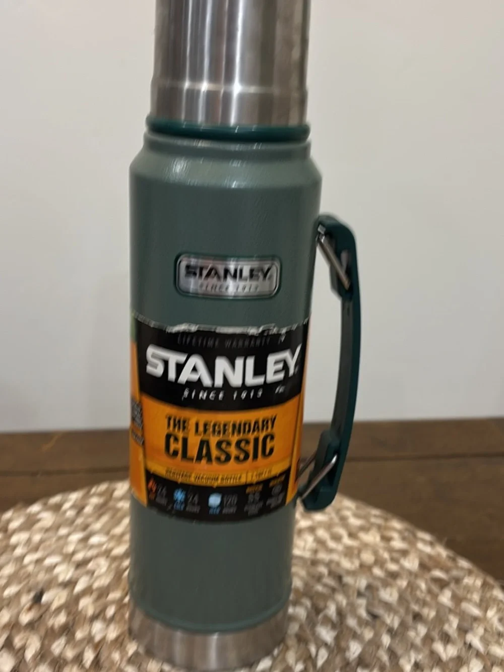 Brand New Stanley Classic Vacuum Bottle - Green